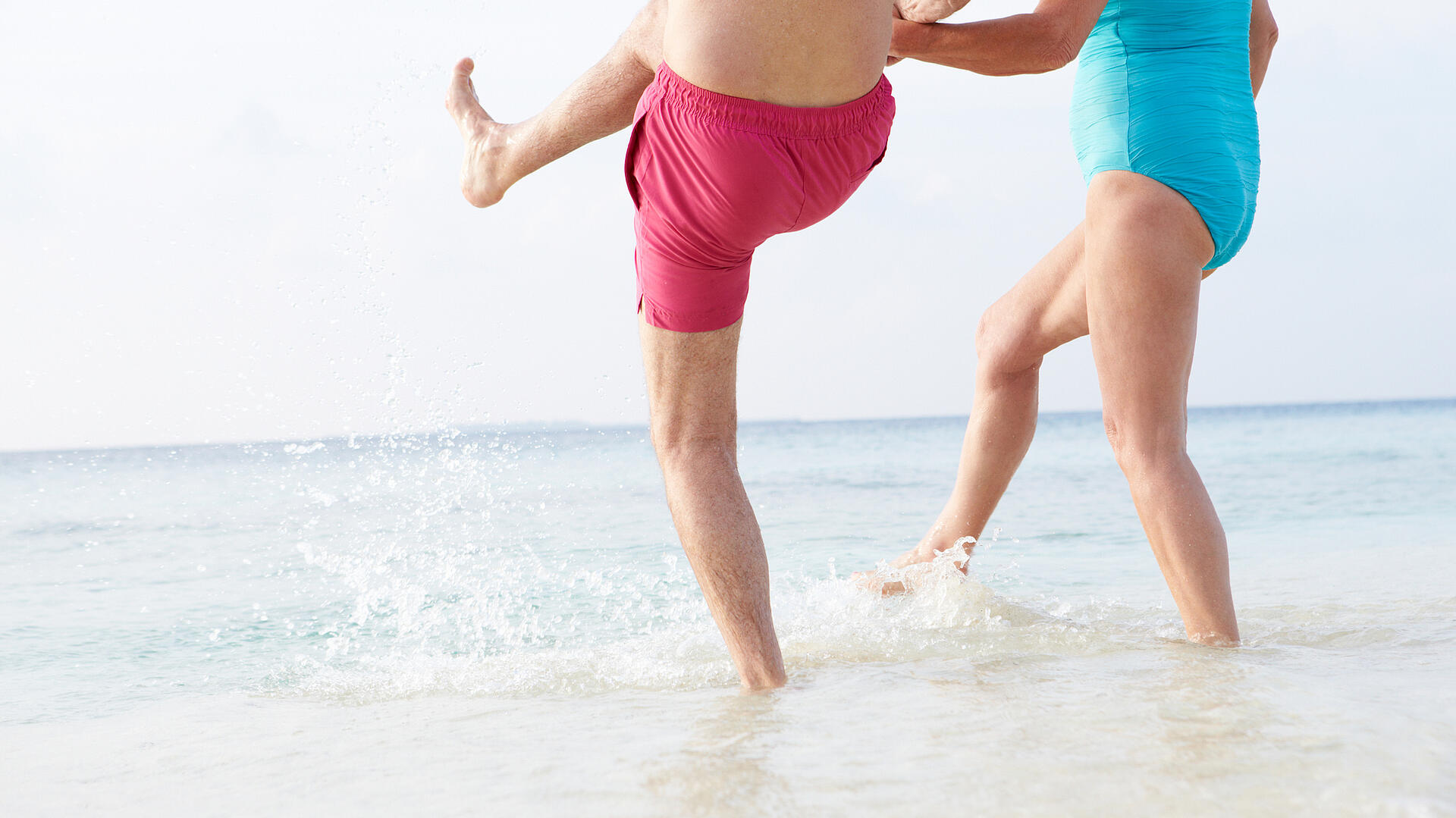 Schöne Beine am Strand